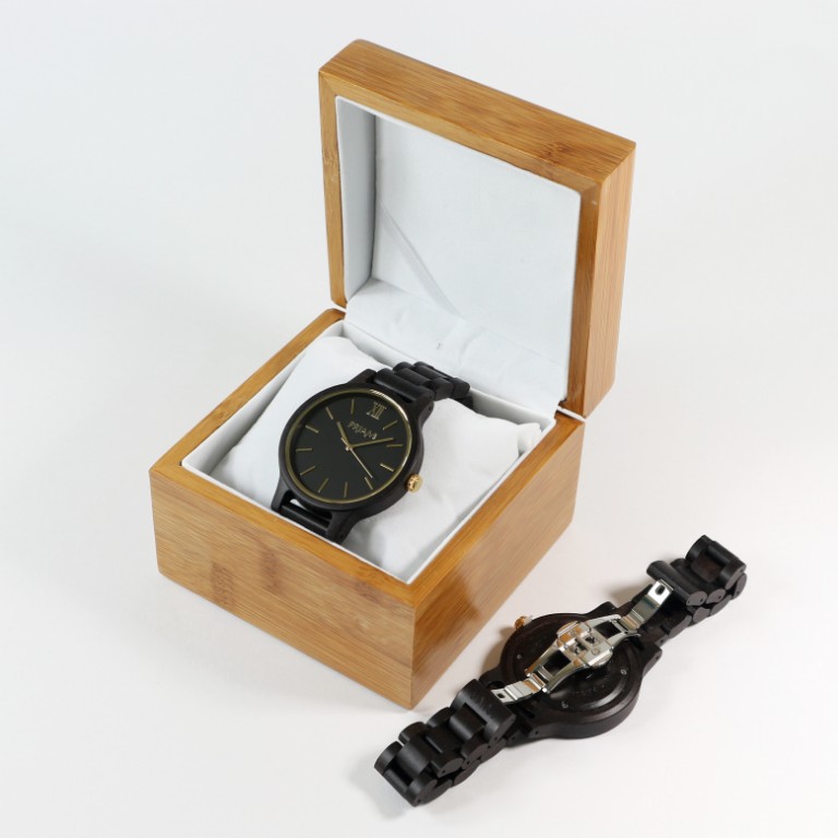 Drewniany zegarek z hebanu